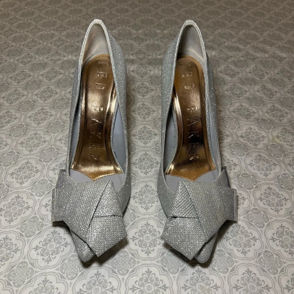 Ted Baker London Lurex Bow Pointed Toe Pumps Sz 39 Silver Glitter Heels